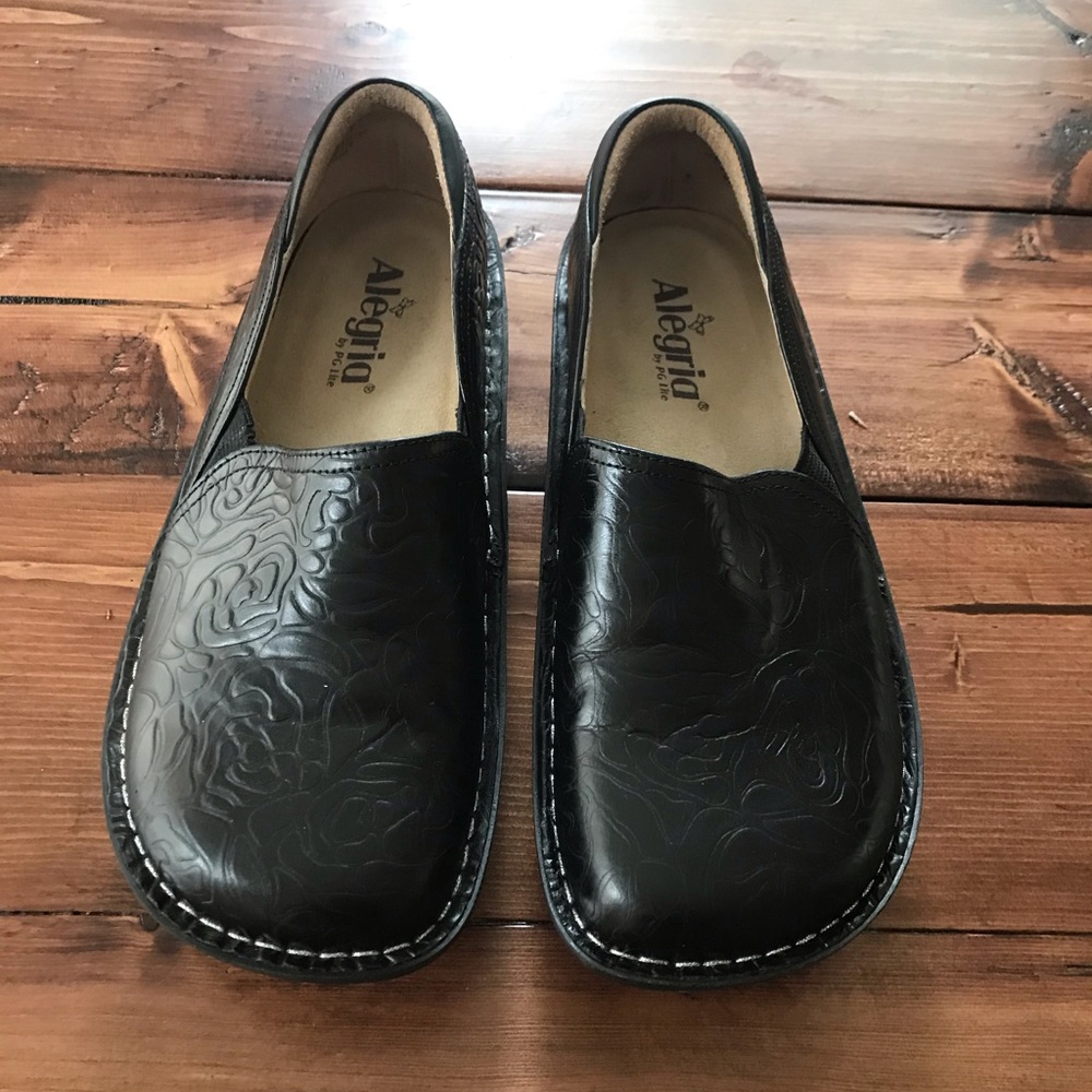 Alegria clogs